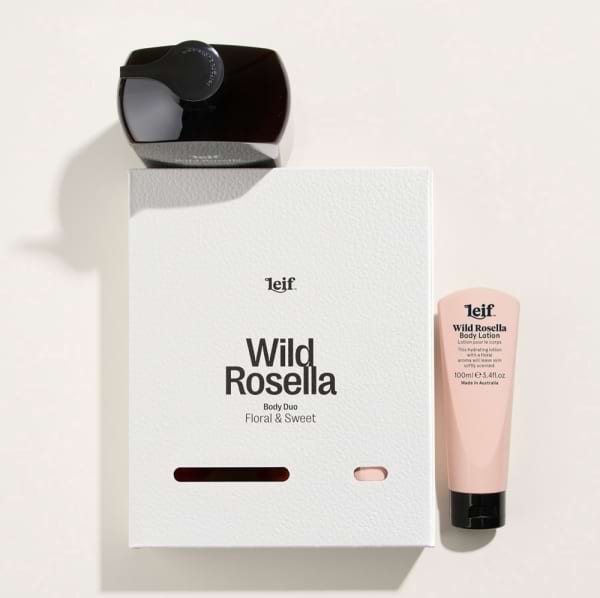 Wild Rosella Hand Duo